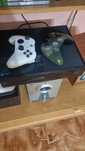 Xbox One 500GB  26 gier 2 pady