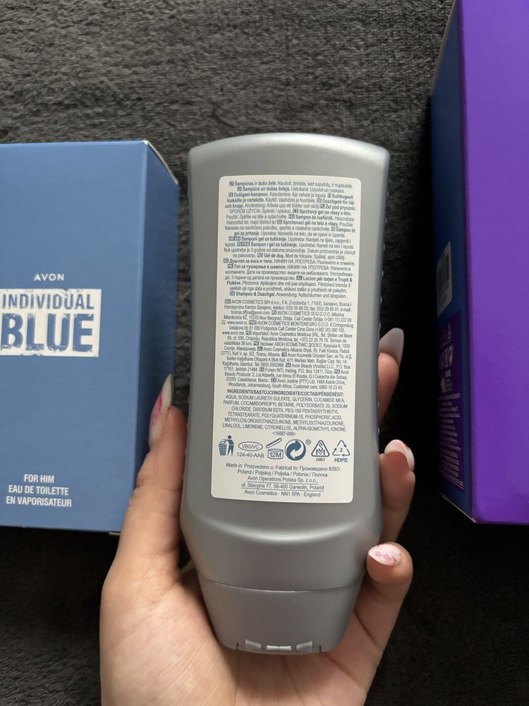 Dwa zestwy meskie Avon perfumy Individual Blue plus żel pod prysznic