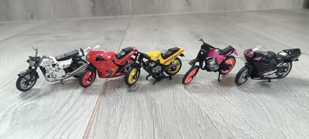 5 modeli motorów metalowo/plastikowych bdb stan
