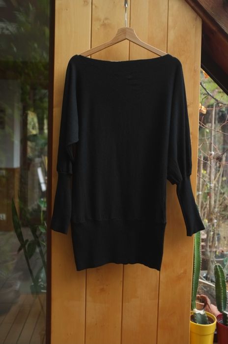 czarna wełniana sukienka sweter tunika wełna merino kaszmir motyl