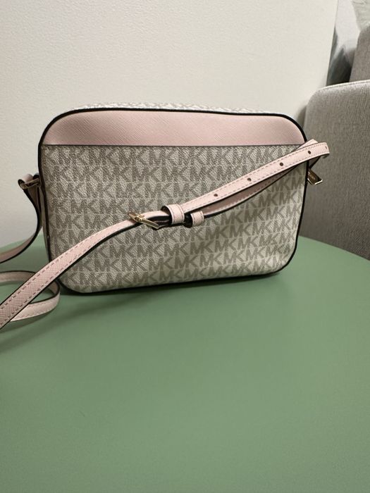 Biało-różowa Torebka Crossbody Michael Kors model “Jet Set” w monogram
