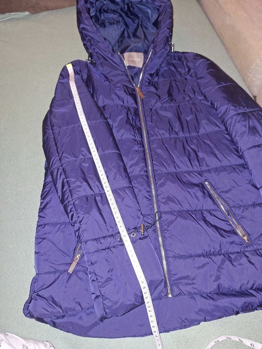 Damska kurtka z kapturem