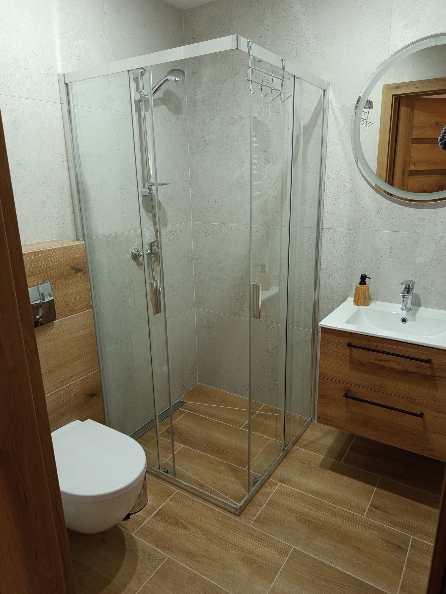 Nowo wybudowane pokoje i apartamenty