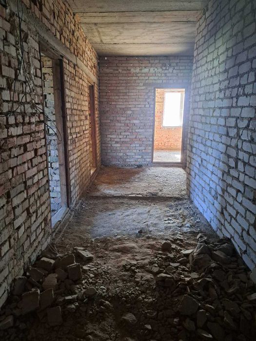 Продам новий будинок.