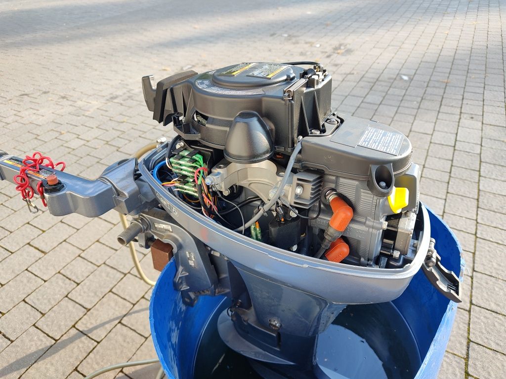 Silnik zaburtowy Yamaha 8 km