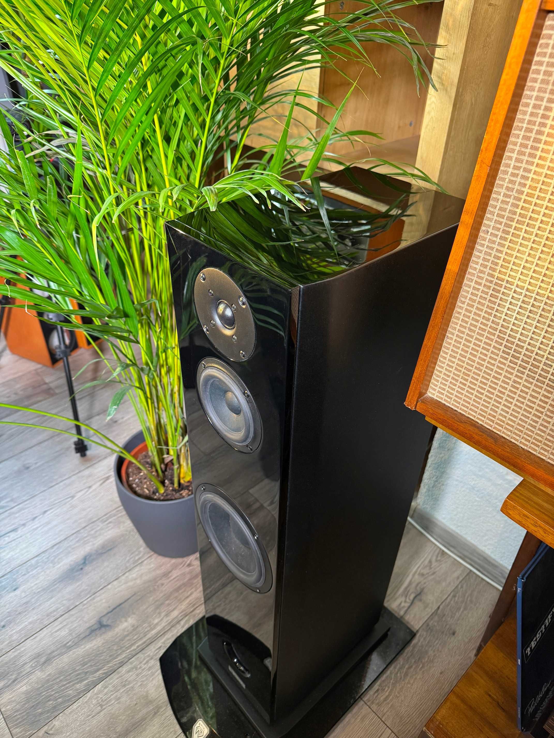 Kolumny głośnikowe, zestawy audio Vega 3. Wilk-Audio-Projekt
