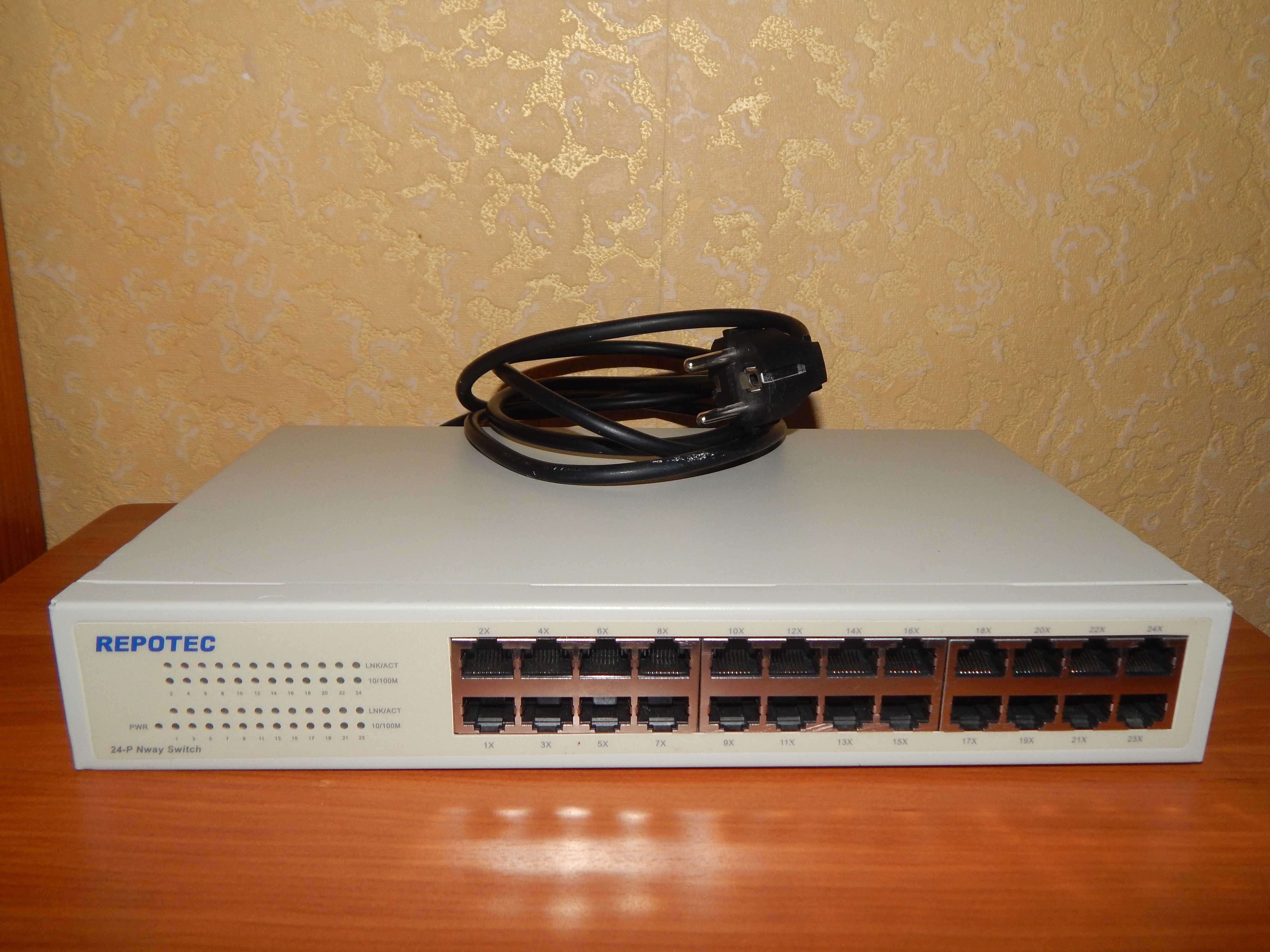 Коммутатор комутатор суич REPOTEC Switch Fast Ethernet 24 порта 10/100