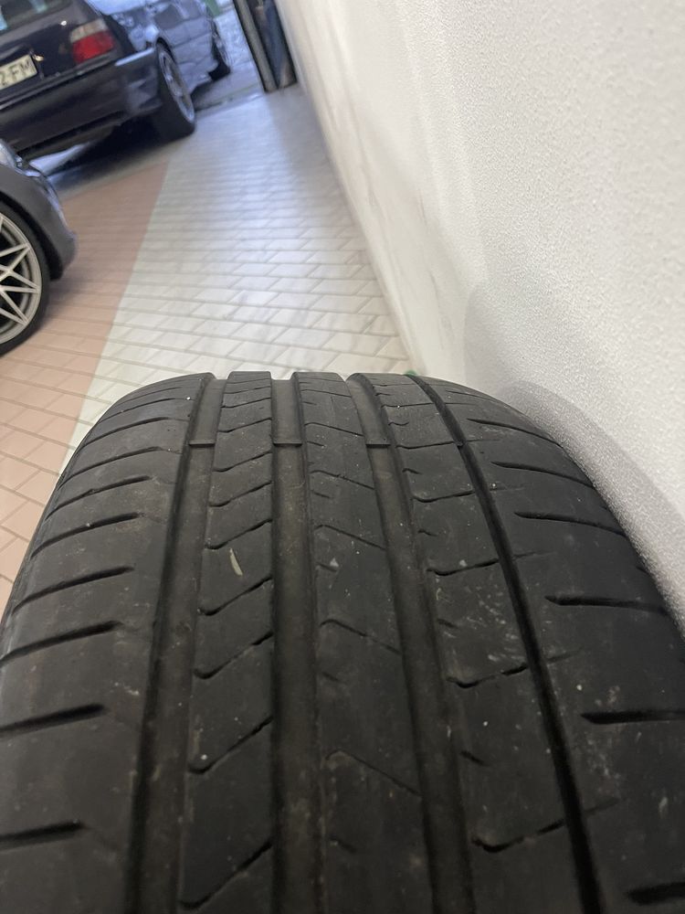 Pneus 275/40r22 Pirelli (para desocupar)