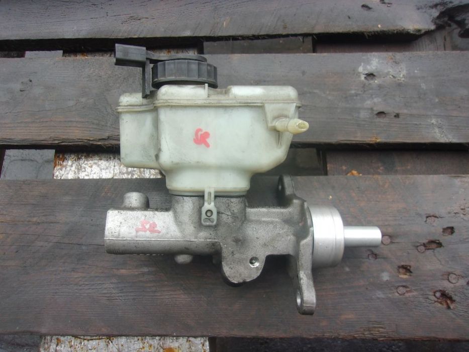 POMPA HAMULCOWA VOLKSWAGEN GOLF 5 V