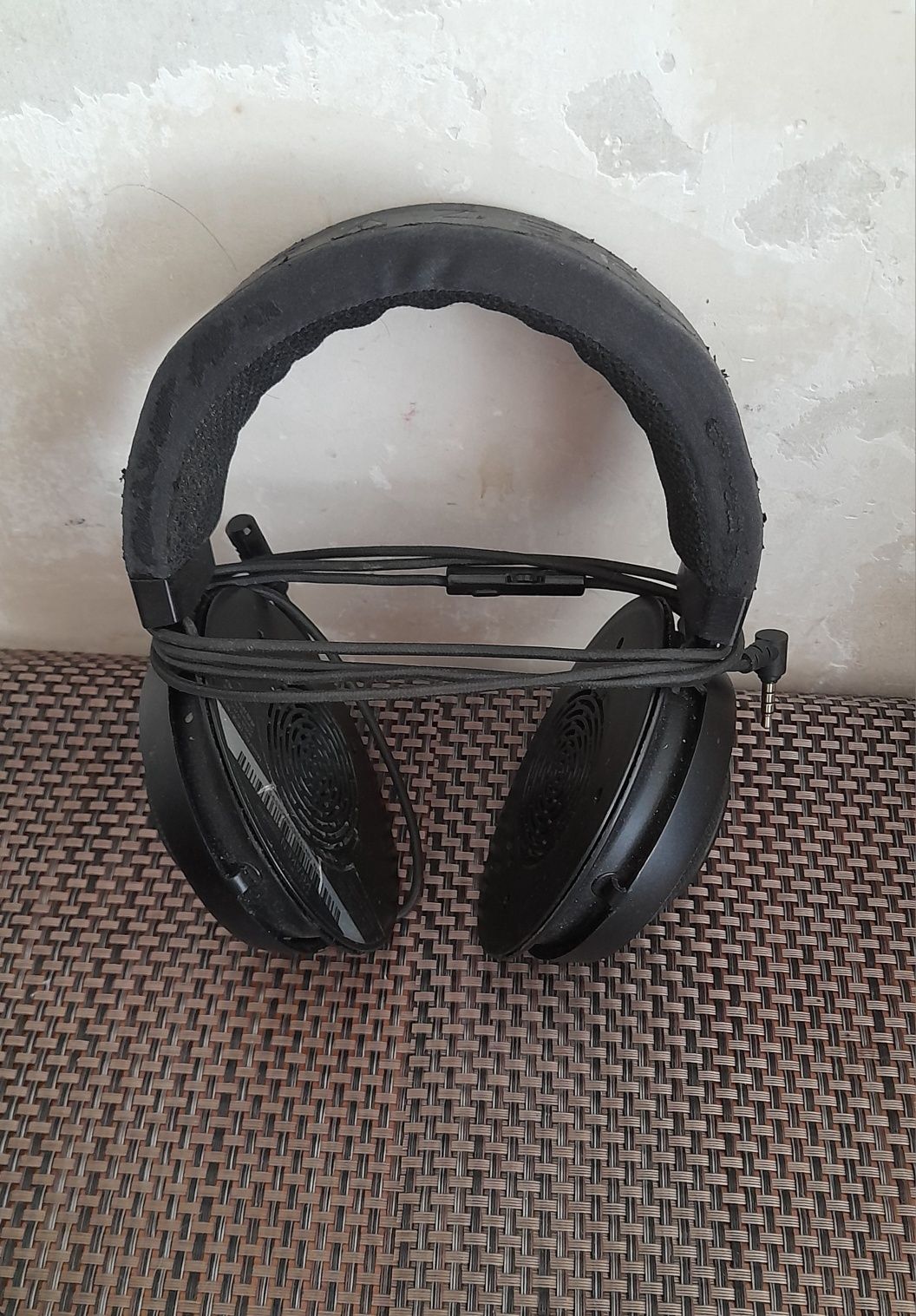 Игровые наушники для геймеров PowerMe и Razer Kraken Black