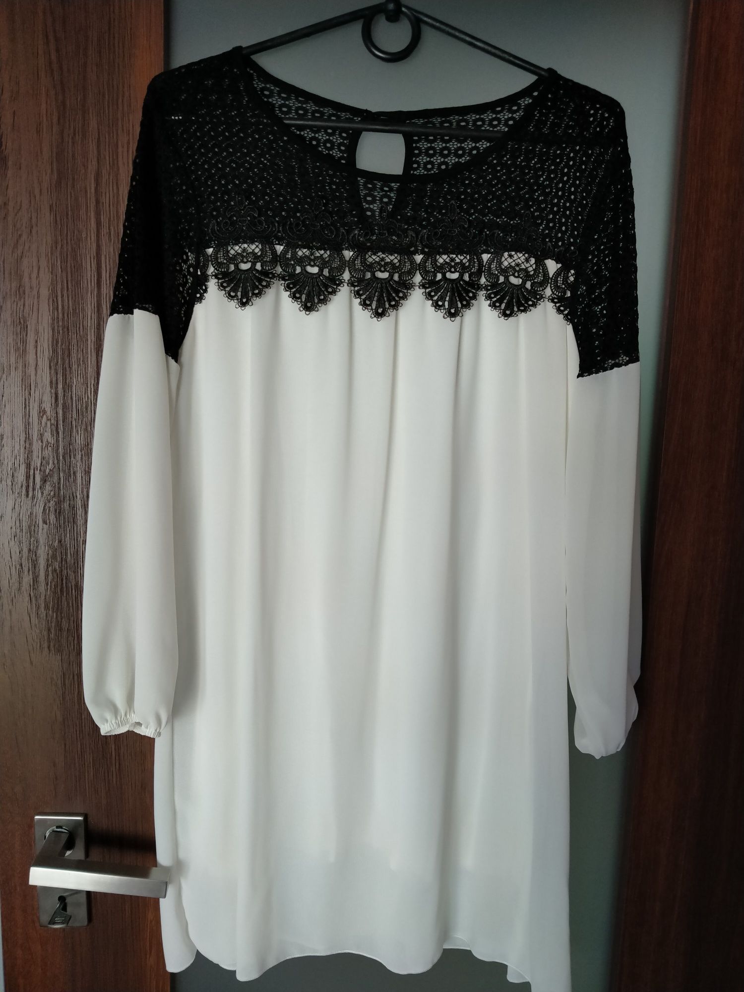 Sukienka koronka M / L