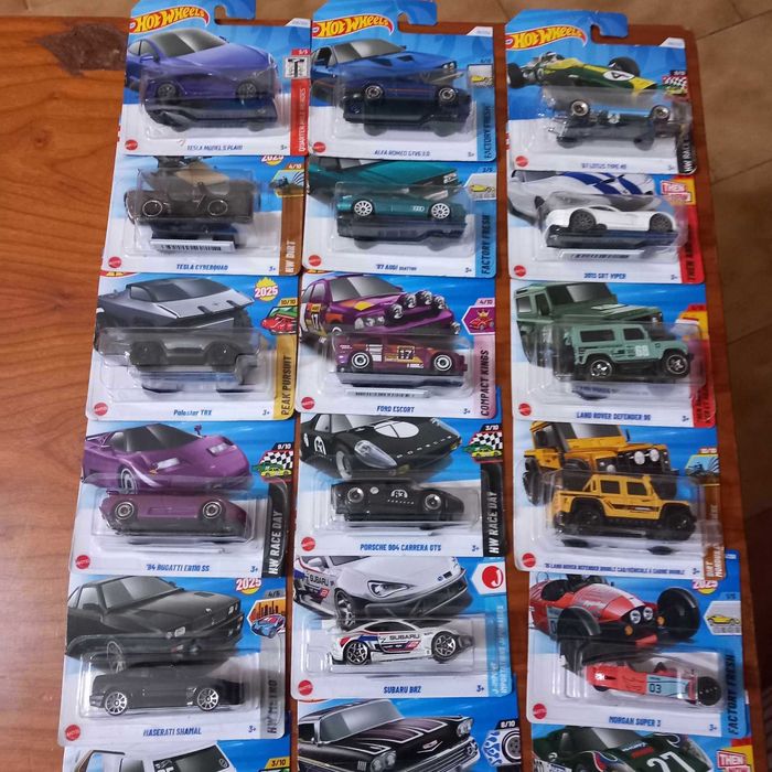 Hotwheels com 10% de desconto NOVO