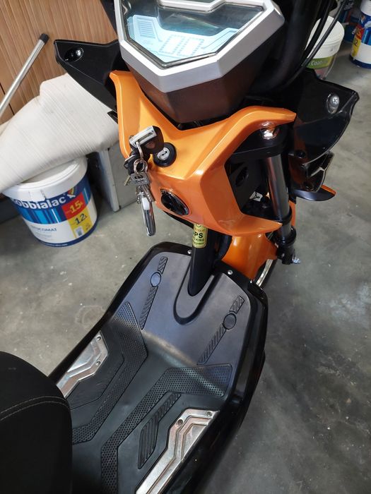 Scooter elétrica sem carta