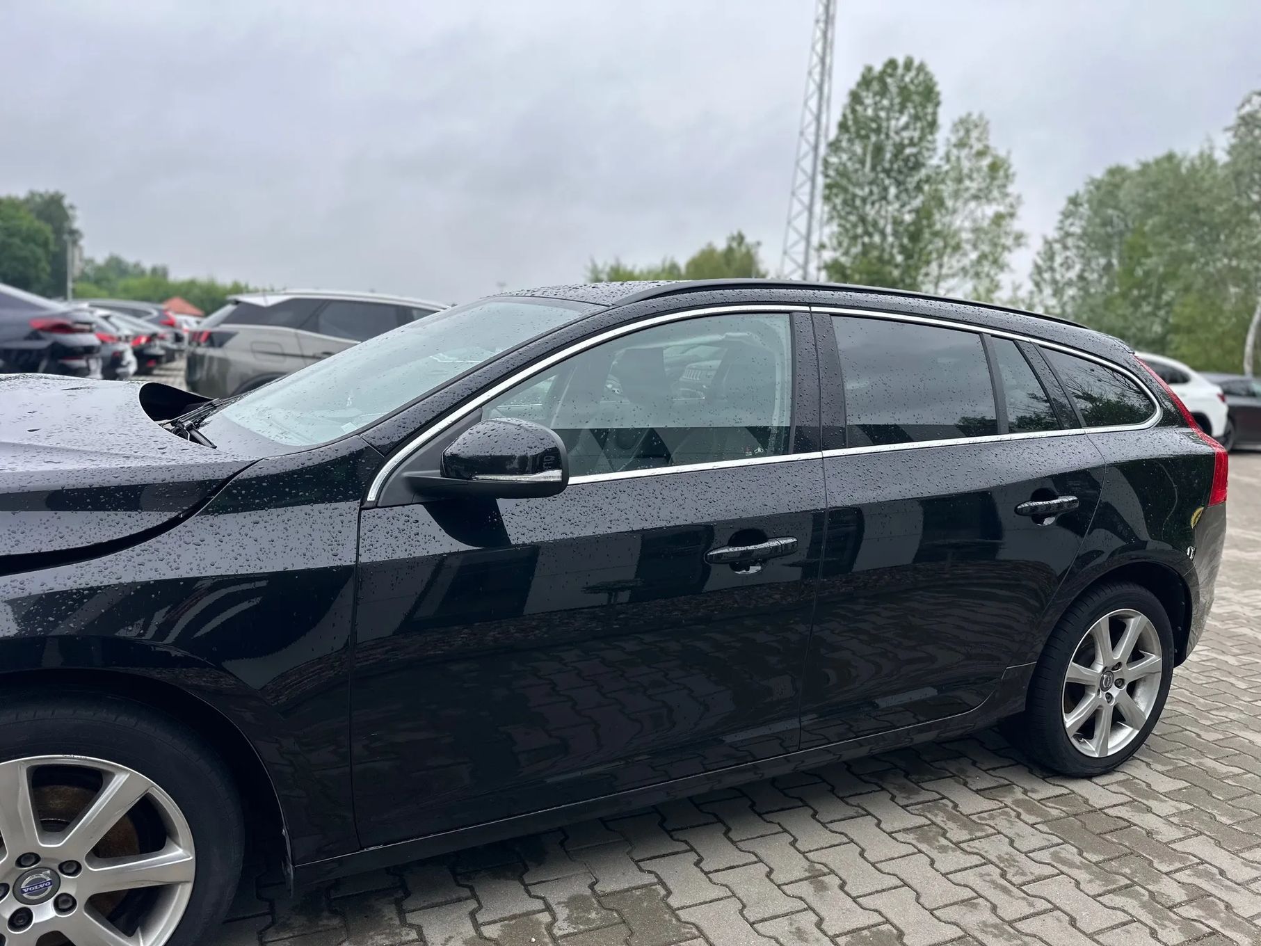 Volvo V60 2.0D 190KM 2015r. automat auto zarejestrowane i ubezpieczone w Polsce.
