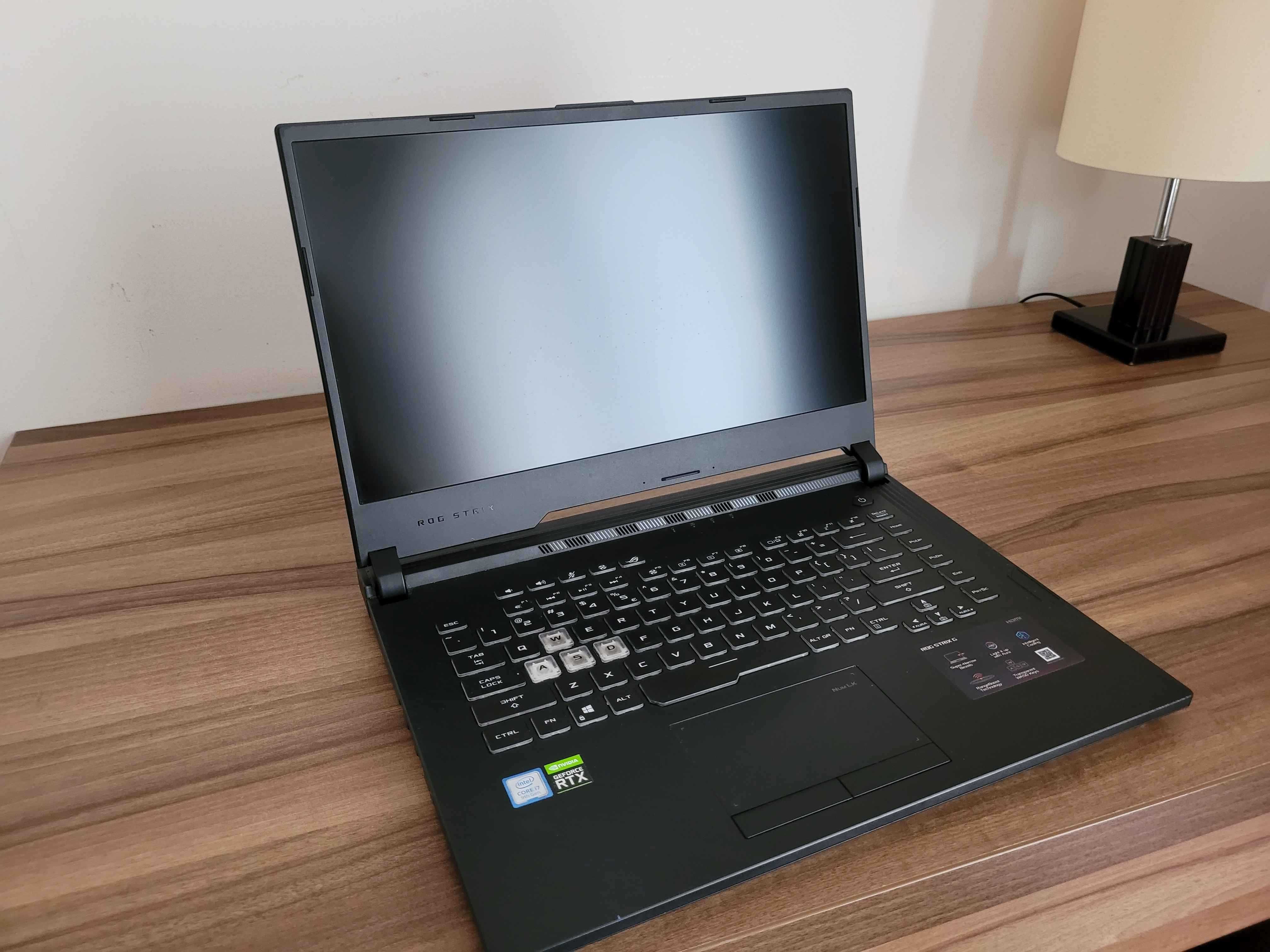 ASUS ROG Strix G G531GW 15,6" Intel i7-9750H 32GB RAM 2TB SSD Rtx 2070