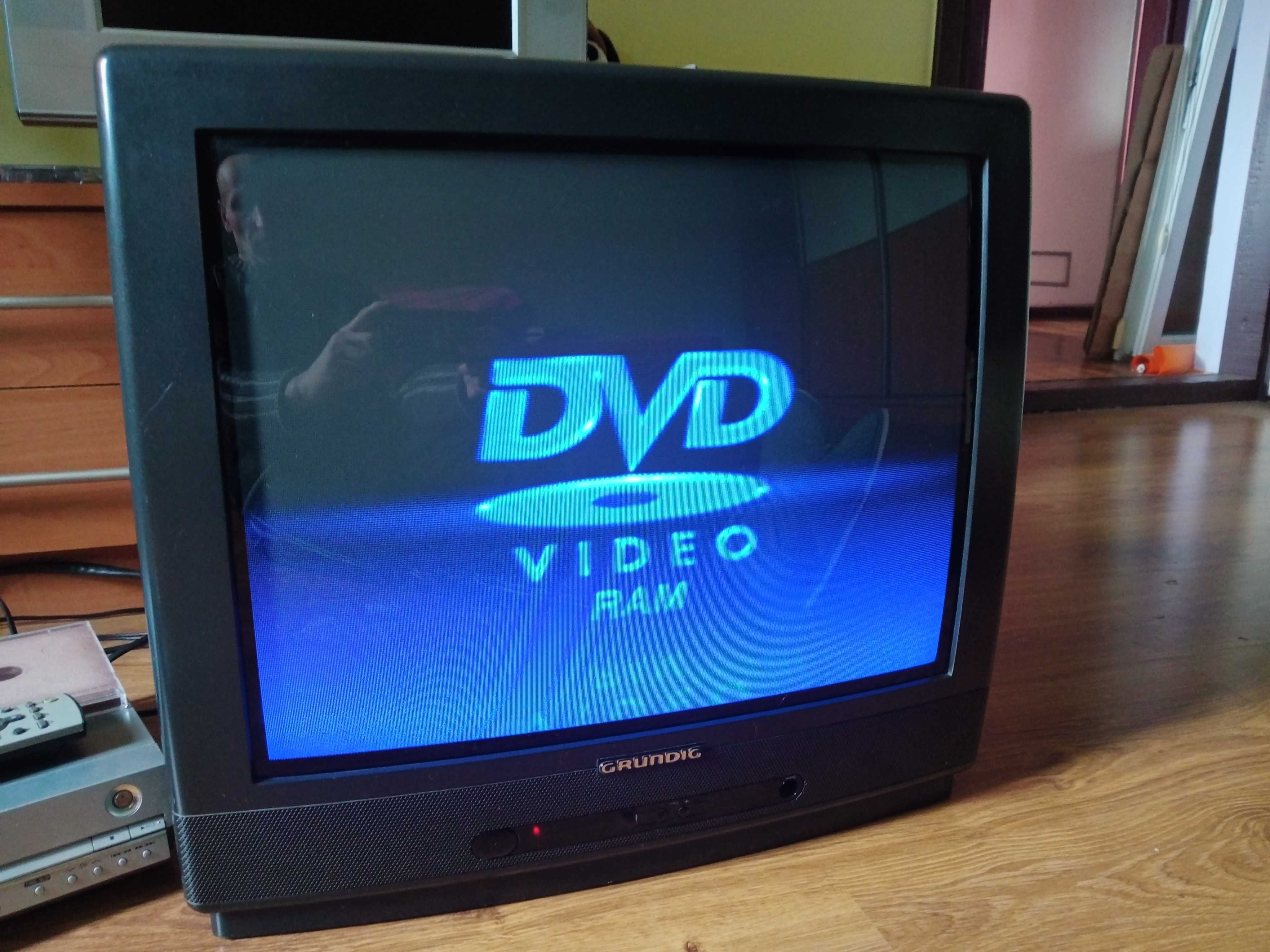 Telewizor kolorowy Grundig 21cali model T 55-3035 Sprawny. Brak pilota