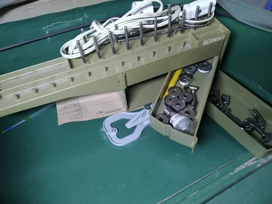 Продам швейцарську швейну машинку Bernina
