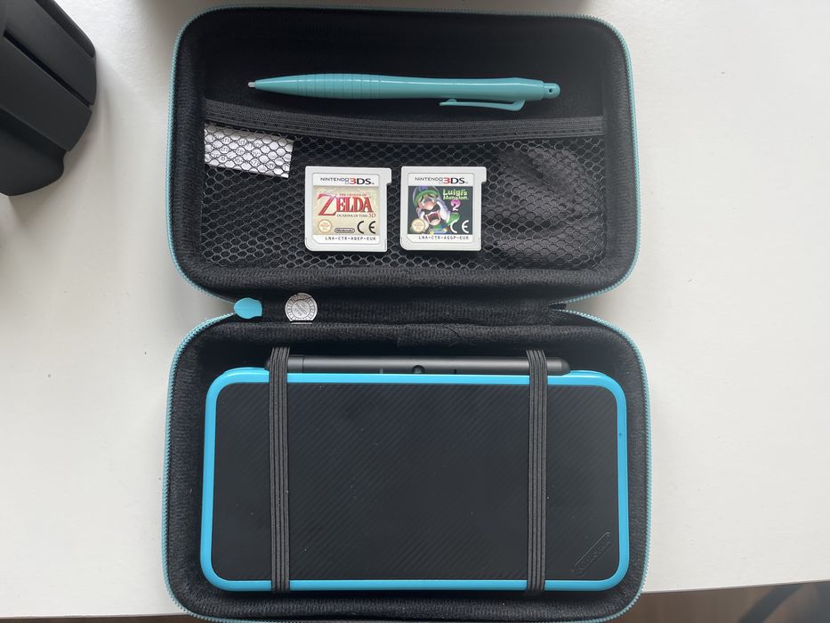 Nitendo 2DS XL com caixa e 2 jogos incluidos