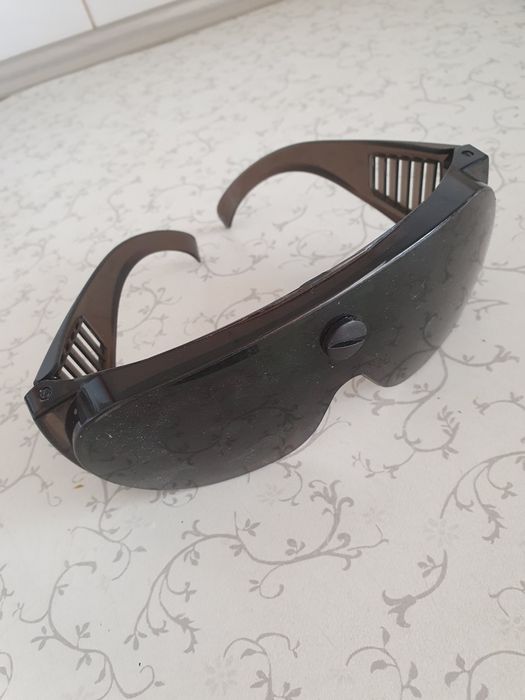 Продам очки Светоч доя цветотерапии