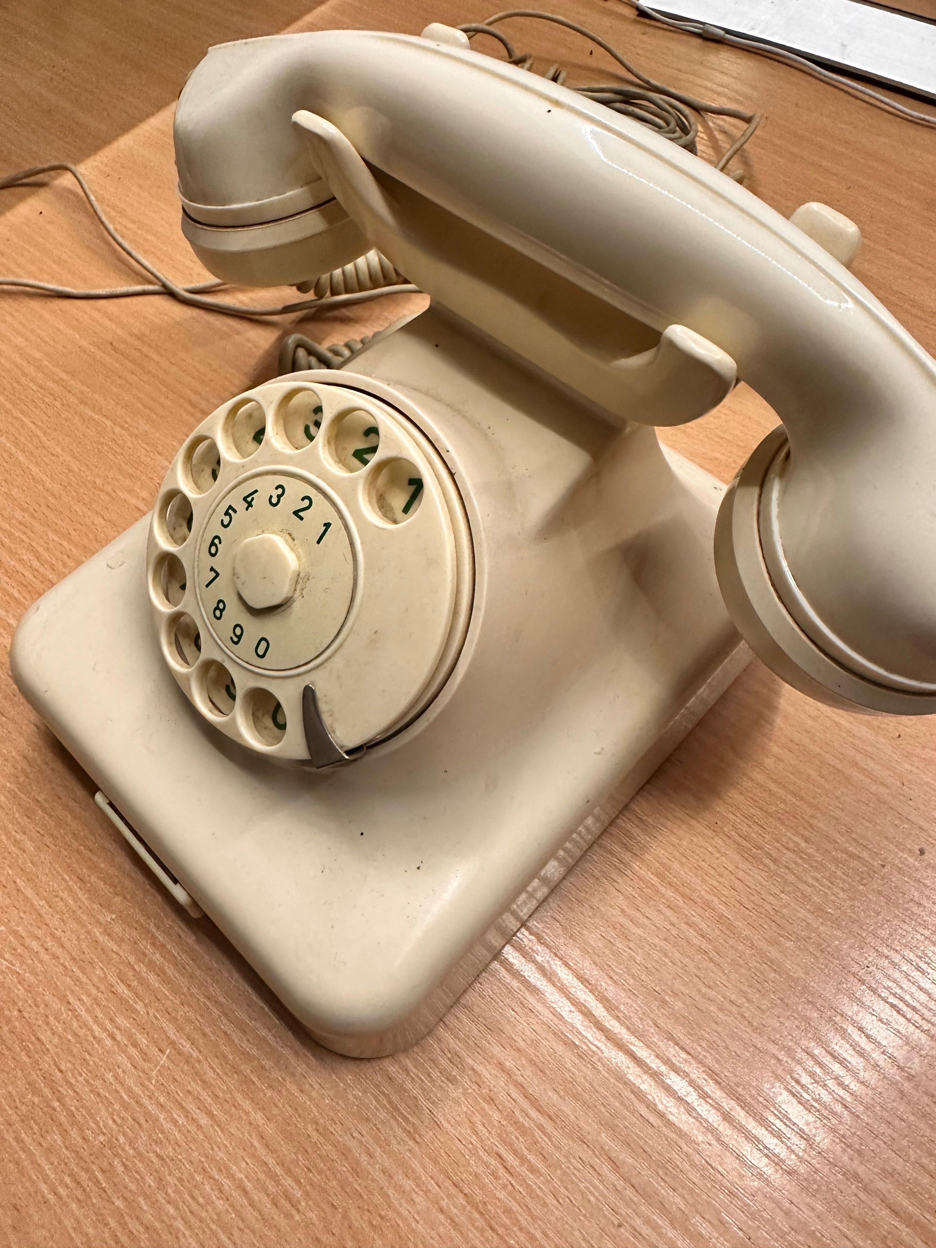 telefon Siemens W48 z lat 60tych