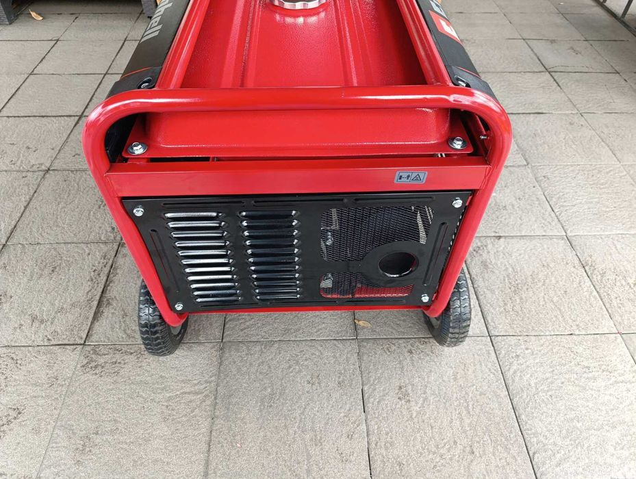 Продам бензиновий генератор Einhell TC-PG 55/E5 5.5 кВт.