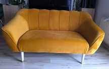 Sofa tapicerowaną w stylu skandynawskim - stan idealny