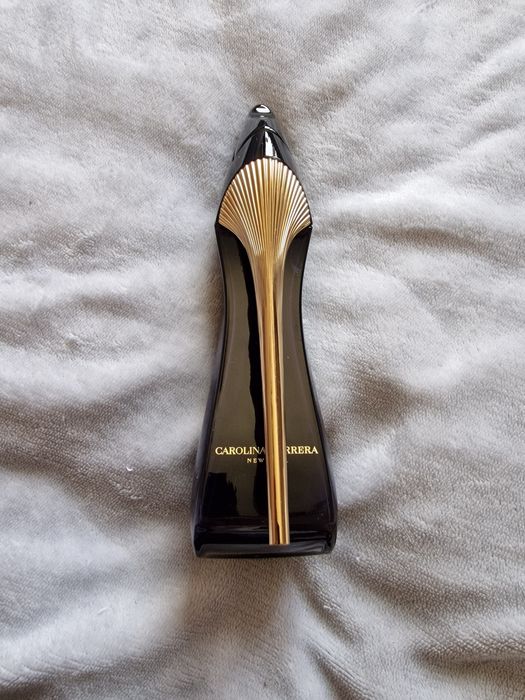 Pusty flakon po carolina herrera good girl 80 ml