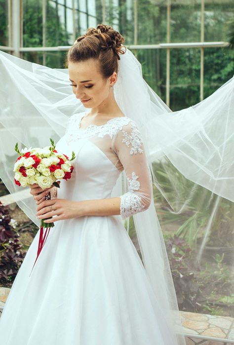 Весільна сукня 42 розмір