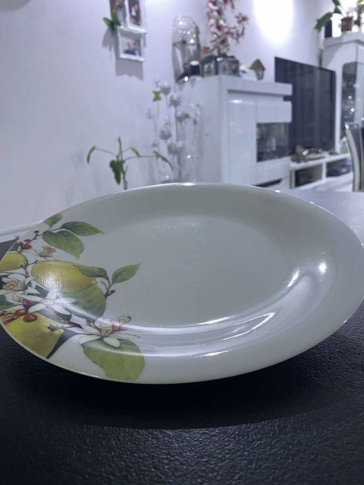 Duże talerze porcelanowe