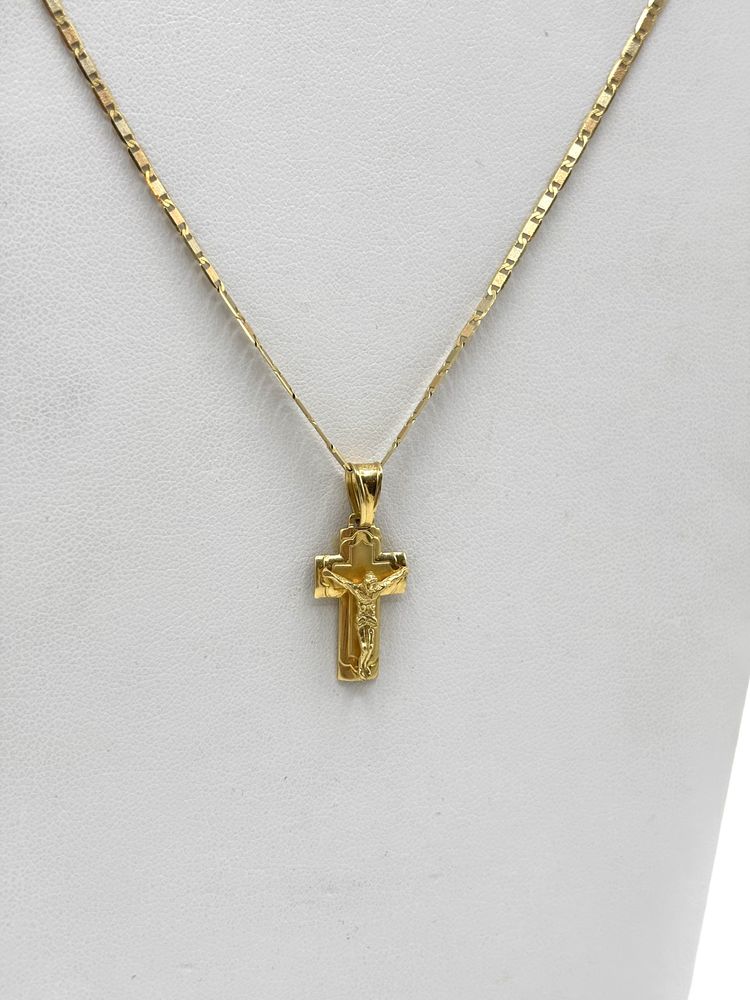 Krzyżyk złoty zawieszka z łańcuszkiem 18k