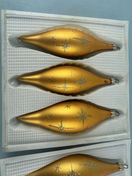 Złote sople z gwiazdkami ozdoby choinkowe świąteczne