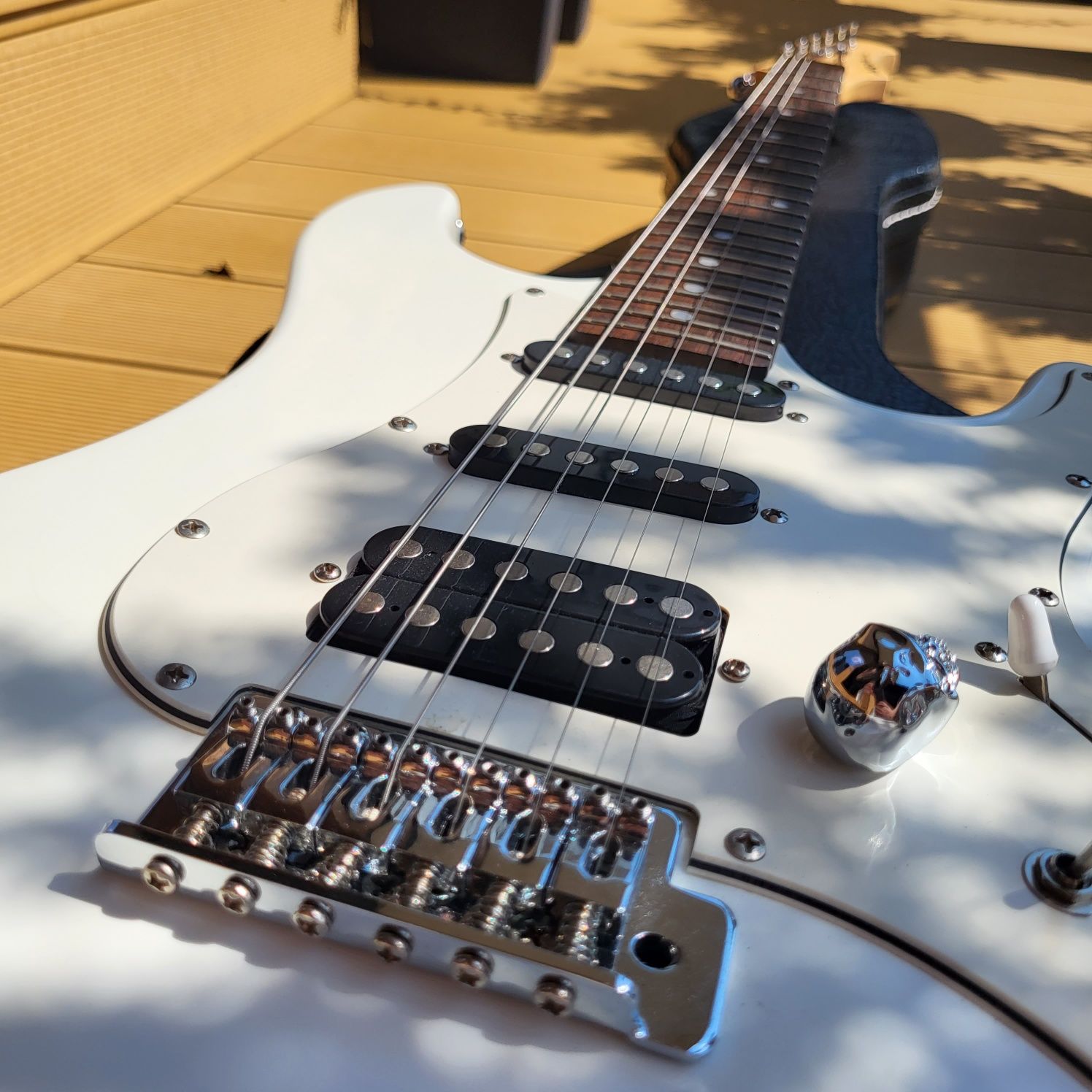 Stratocaster, gitara ARIA (Custom, superstrat)