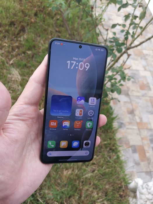 Xiaomi Redmi K70 16GB / 256GB