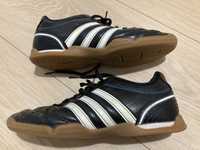 Buty piłkarskie halowe, halówki Adidas