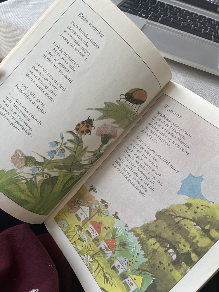 Ewa szelburg zarembina przez okragly roczek wiersze ksiazka dla dzieci