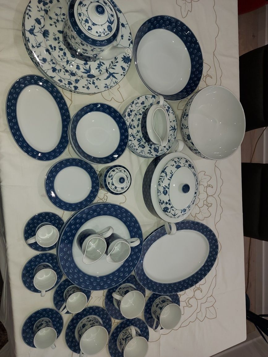 Serviço de jantar em porcelana fina para 4 pessoas pintado à mão