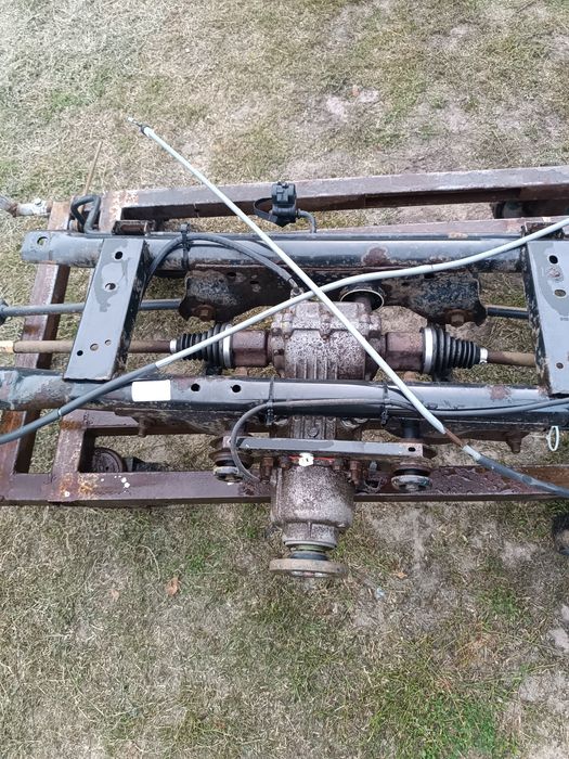 Задній міст редуктор балка ступиці Renault Duster 1