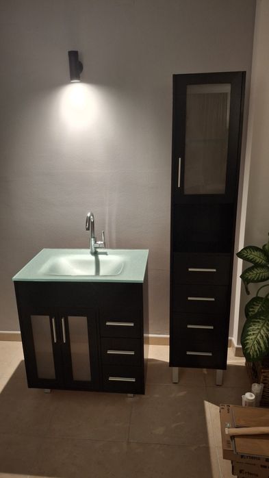 Móveis de Casa de Banho Modernos e Lacados a Preto - Muito Bom Estado!