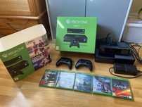 Konsola XBox one plus Kinect plus 2 pady plus gry