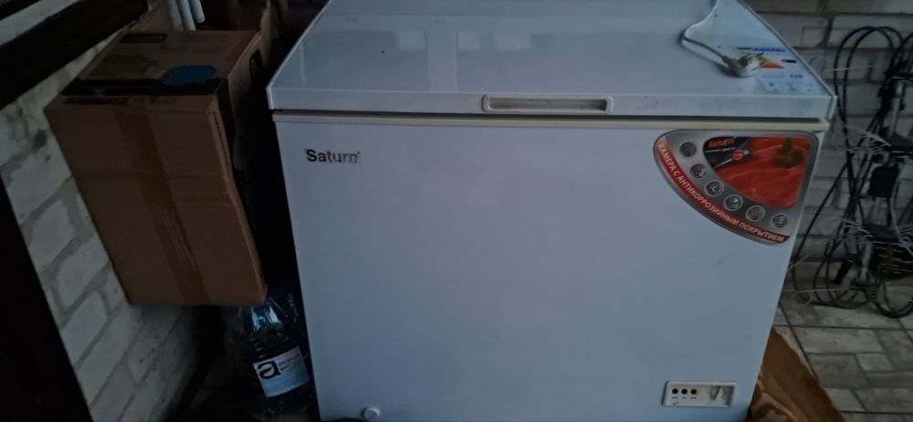 Saturn. 240л.Морозильна камера