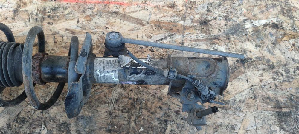 Fiat Croma II FL LIFT 1.9 JTD McPherson Prawy Przedni Prawy Przód PP