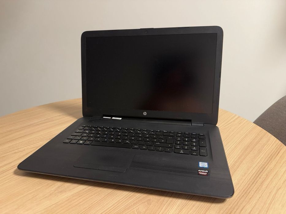 Laptop HP - 17 cali, Core i5