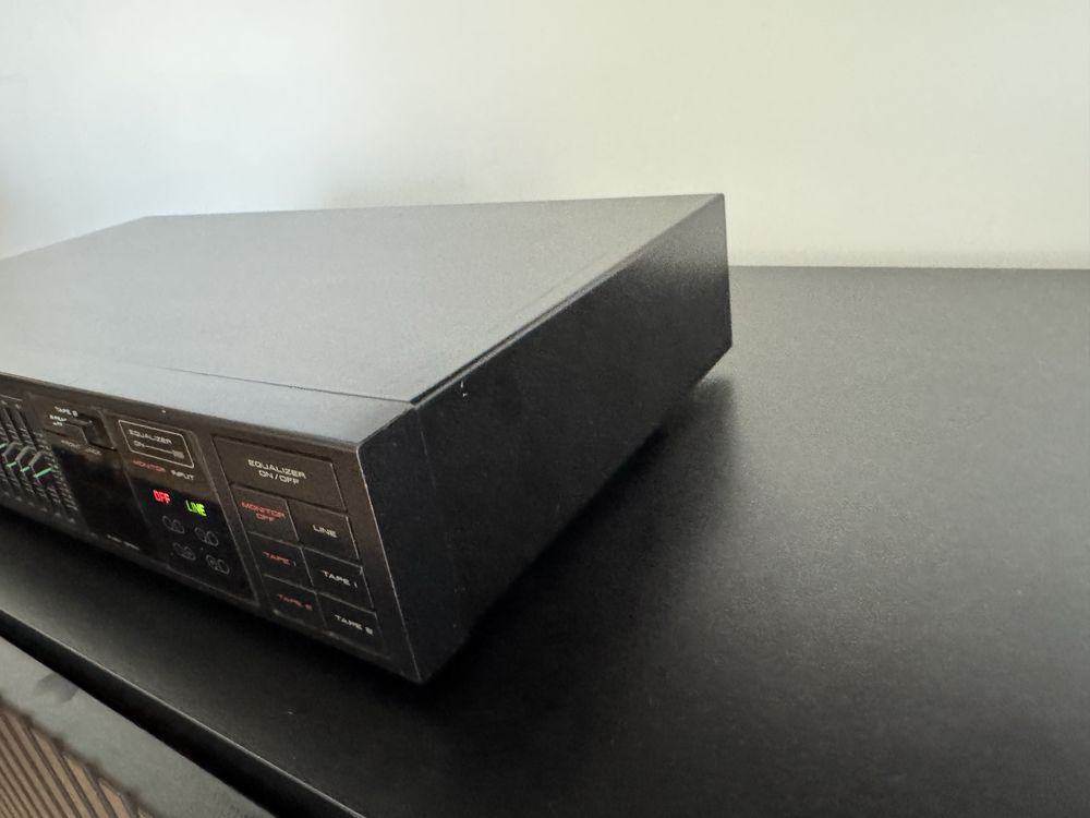 Equalizer Akai EA-A2