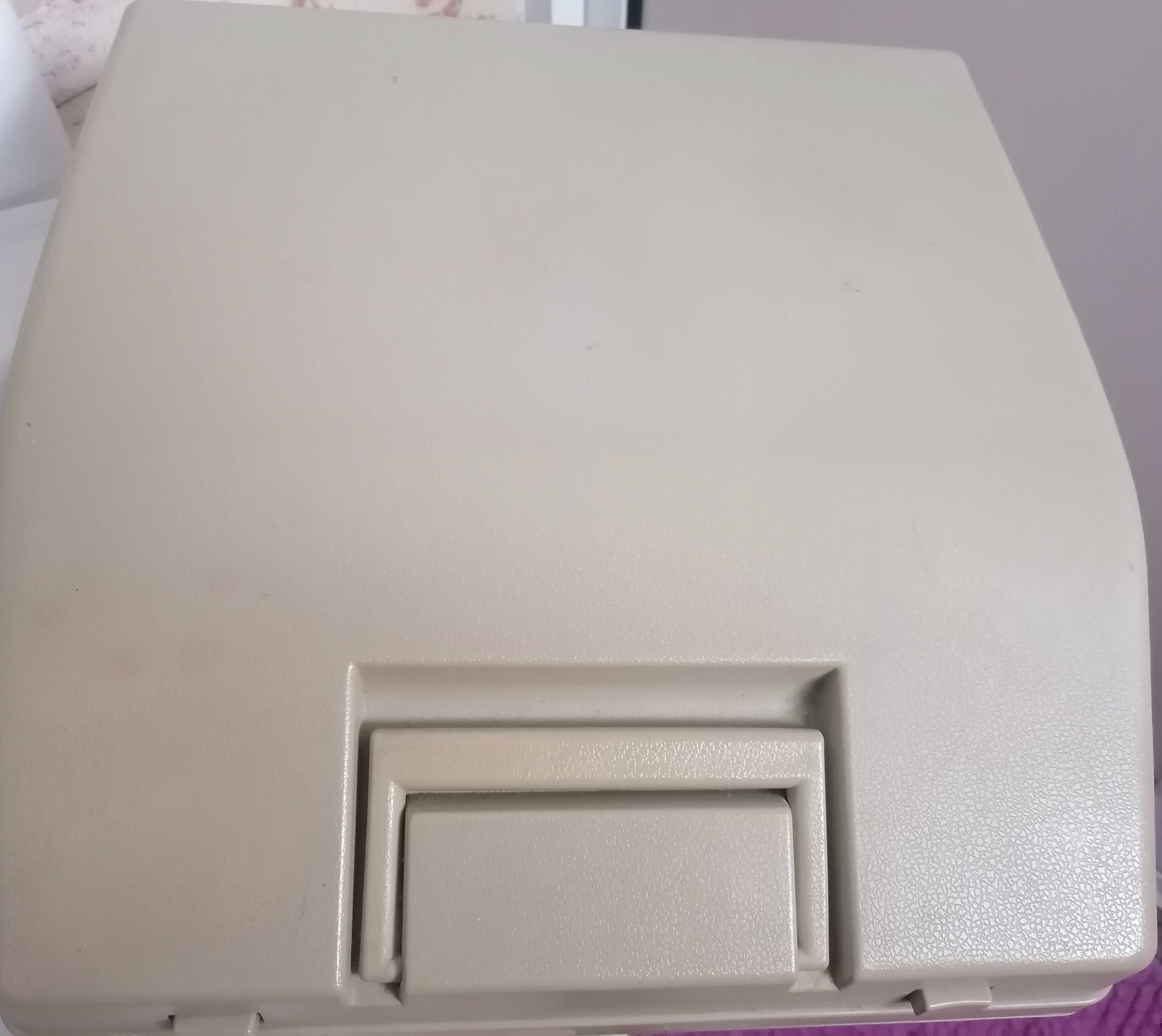 Máquina de escrever antiga
