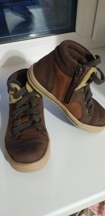 Ботинки хайтопи демісезонні Clarks 25,5