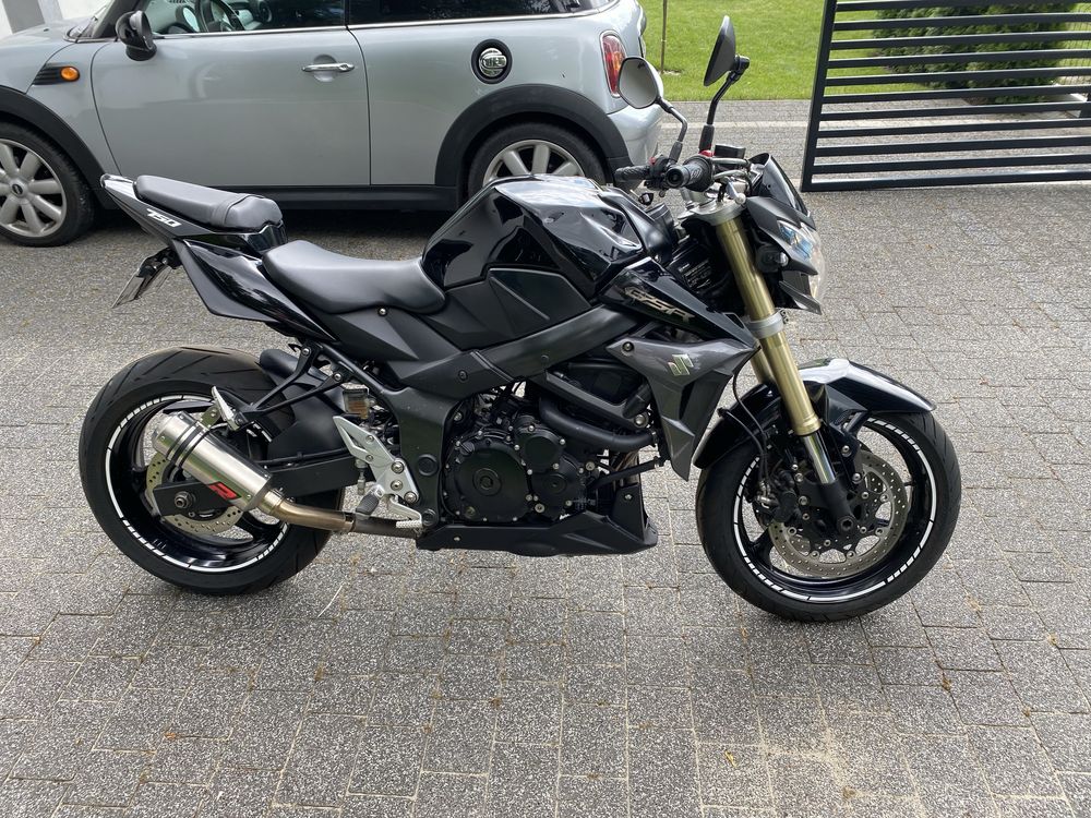 Suzuki gsr750 rok 2011