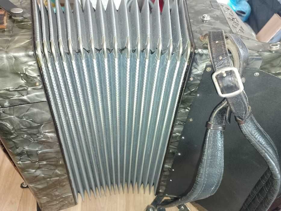 Akordeon Hohner tango IV 4 chóry stan bardzo dobry