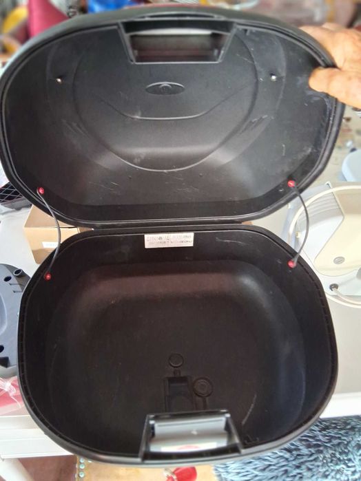 Top case, mala para mota Givi com suporte