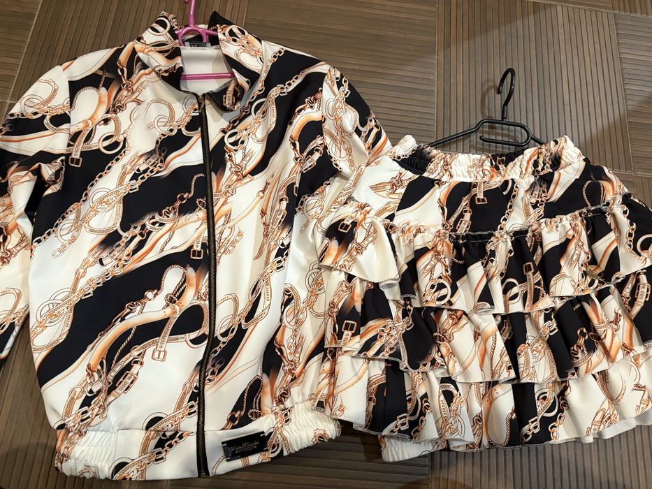 Przepiekny kpl wloski spodnica kurtka bluza greckie wzory falbany 38