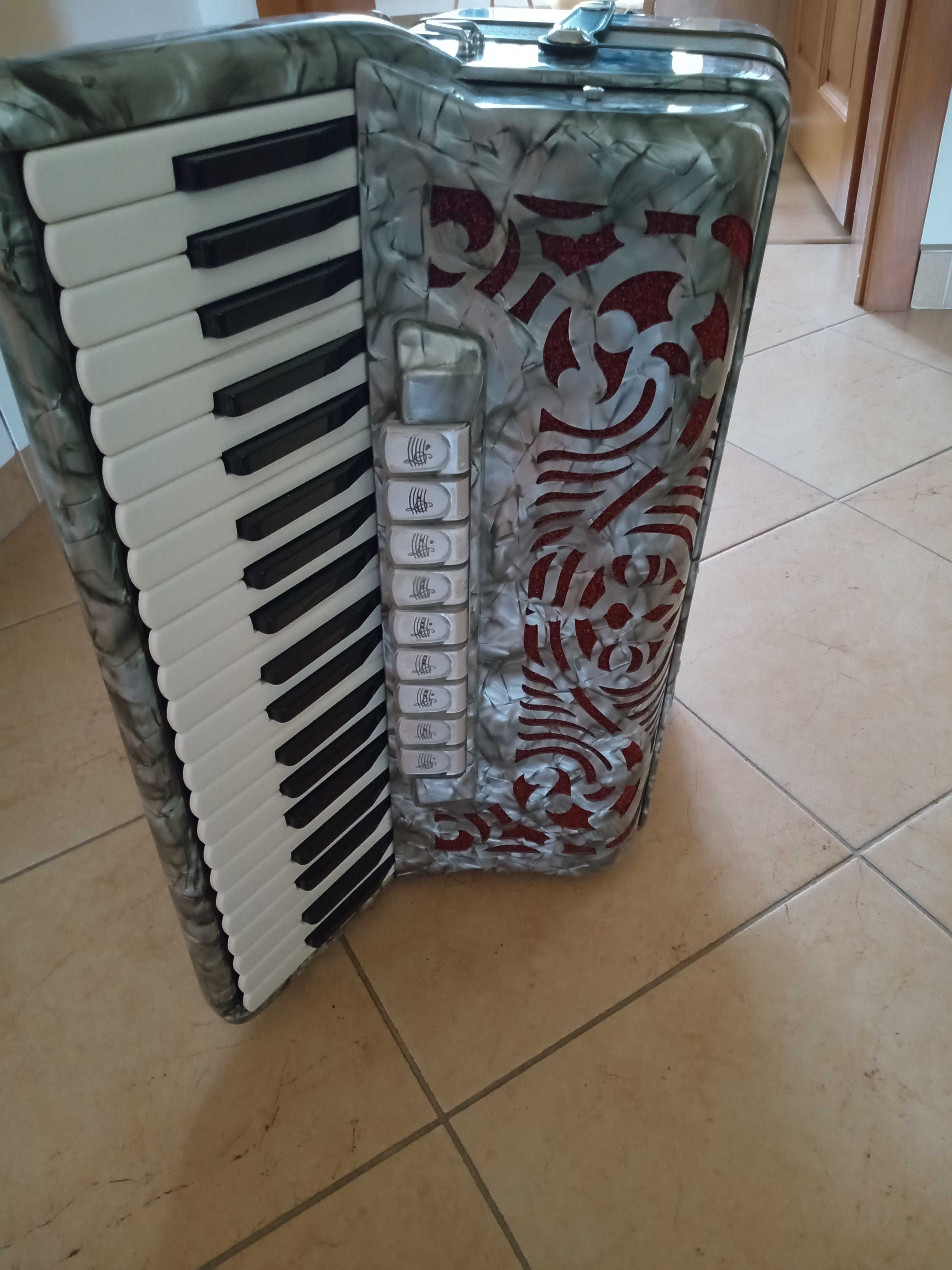 Akordeon 120 Marinucci